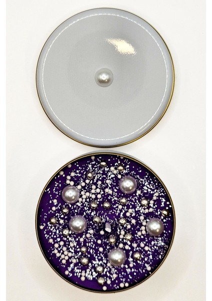 Hindistan Cevizi Kokulu Inci Taneli Aşk & Bolluk Mumu | 3D Teneke Kutuda | Dekoratif Hediyelik modelleri