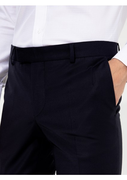 Erkek Lacivert Slim Fit Kumaş Pantolon 50250844-VR033