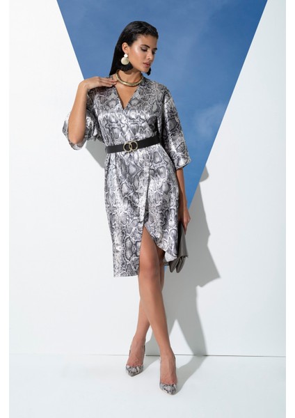 V Yaka Yılan Desen Kemerli Siyah Saten Sabahlık Elbise fiyatları