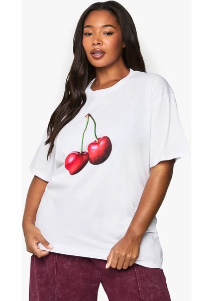 Kadın Oversize Beyaz Tişört Kiraz Baskılı Yazlık %100 Pamuk Büyük Beden