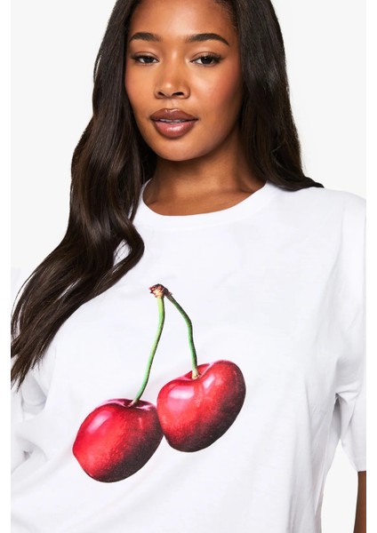 Kadın Oversize Beyaz Tişört Kiraz Baskılı Yazlık %100 Pamuk Büyük Beden fırsatları