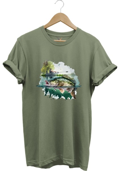 Balıkçılık Levrek Balığı ve Teknede Olta Ile Balık Tutmak %100 Pamuk Regular Fit T-Shirt