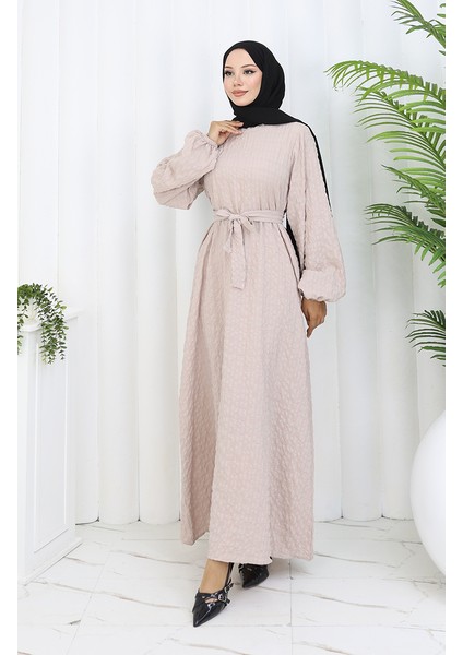 Gofre Kumaş Kuşaklı Elbise 2086-01 Vizon fiyatları