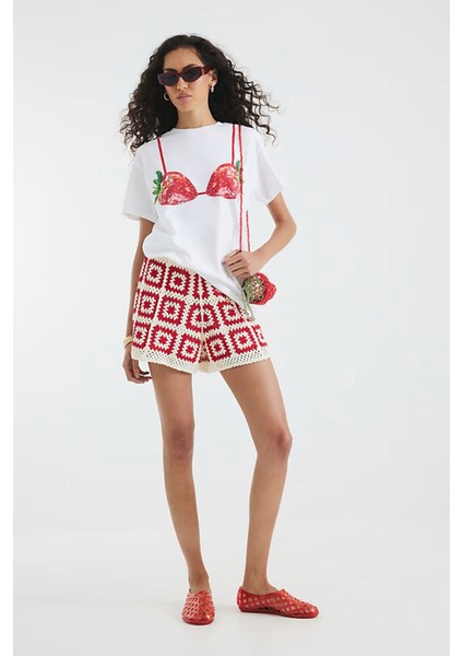 Eğlenceli Çilek Bikini Baskılı Beyaz Model %100 Pamuk Oversize Kadın Tişört