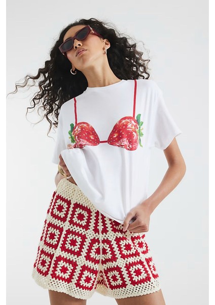 Eğlenceli Çilek Bikini Baskılı Beyaz Model %100 Pamuk Oversize Kadın Tişört indirimleri