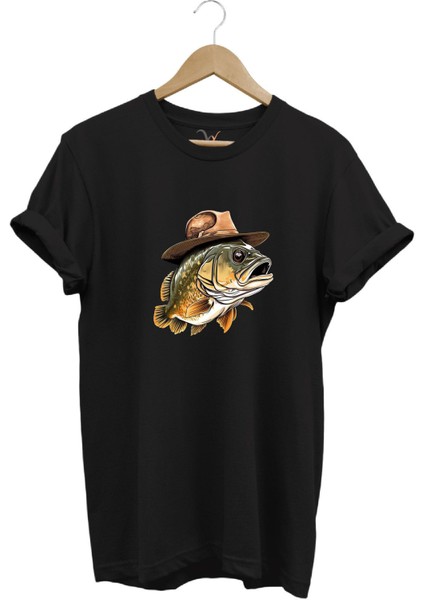 Avcılık Hunting Şapkalı Levrek Balığı Baskılı %100 Pamuk Regular Fit Bisiklet Yaka T-Shirt