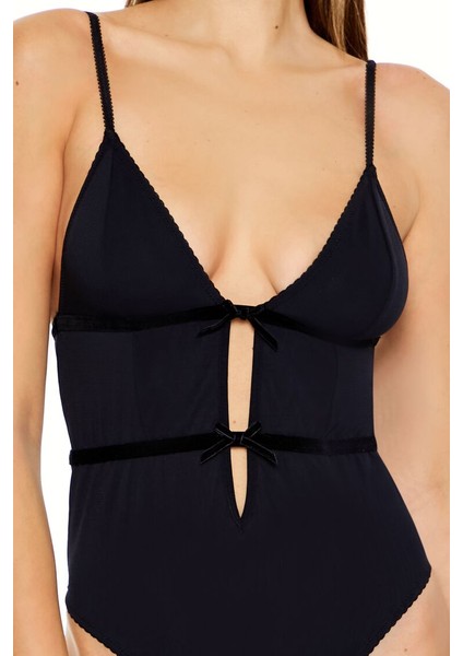 Kurdele Detaylı Tanga Kesim Bodysuit modelleri
