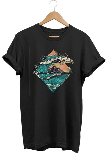 Tsunami Baskılı T-Shirt