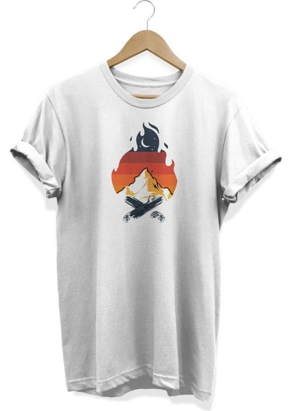 Kamp Ateşi Baskılı T-Shirt