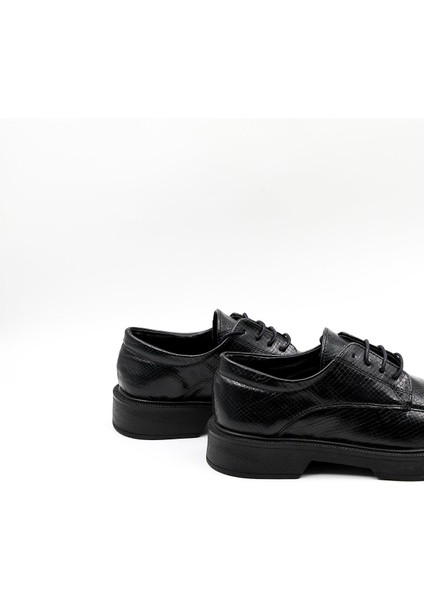 Bağcıklı Klasik ve Günlük Kadın Ayakkabı KB268 Siyah Yılan fırsatları