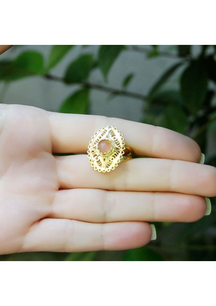 Doğal Taş Pembe Kuvars Doğal Taşlı Telkari Modelli Kadın Ayarlanabilir Altın Kaplama Yüzük EUY65PKG modelleri