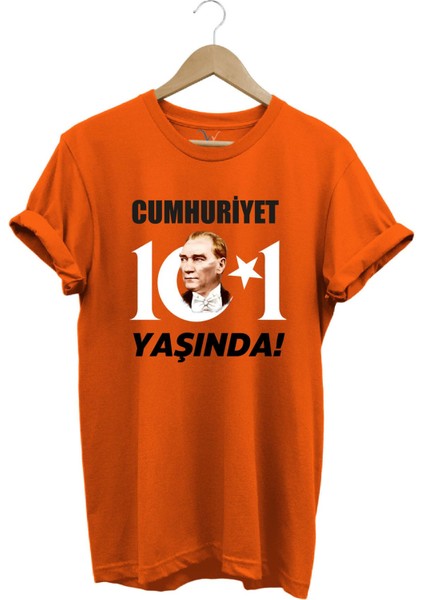 29 Ekim Cumhuriyet Bayramı Atatürk Ay Yıldız Baskılı Cumhuriyet 101 Yaşında Türkiye Tişört