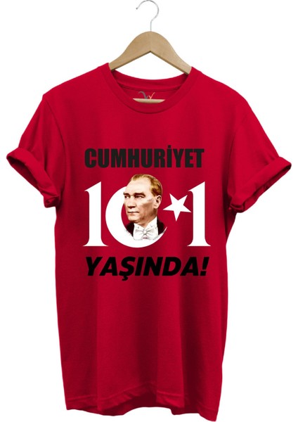 29 Ekim Cumhuriyet Bayramı Atatürk Ay Yıldız Baskılı Cumhuriyet 101 Yaşında Türkiye Tişört