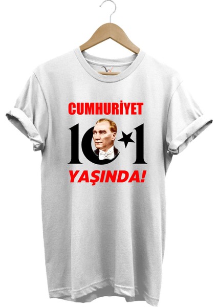 29 Ekim Cumhuriyet Bayramı Atatürk Ay Yıldız Baskılı Cumhuriyet 101 Yaşında Türkiye Tişört