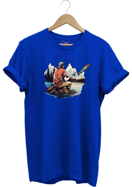 Fishing Balıkçılık Baskılı Olta ile Alabalık Avı %100 Pamuk Regular Fit T-Shirt