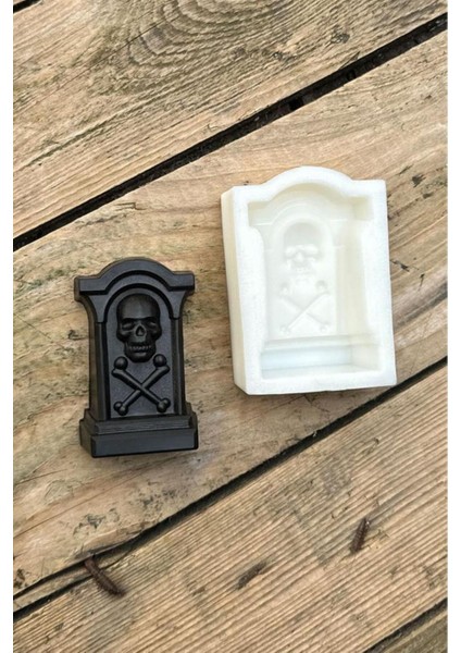 Mezar Taşı Kuru Kafa Desenli Mum Kalıbı (Silikon) (1 Adet) fırsatları