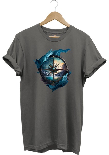 Renkli Manzara ve Pusula Baskılı %100 Pamuk Regular Fit T-Shirt