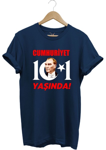29 Ekim Cumhuriyet Bayramı Atatürk Ay Yıldız Baskılı Cumhuriyet 101 Yaşında Türkiye Tişört