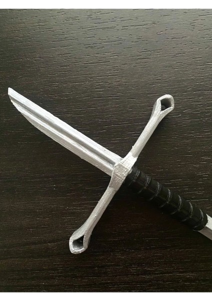 Narsil Yüzüklerin Efendisi modelleri