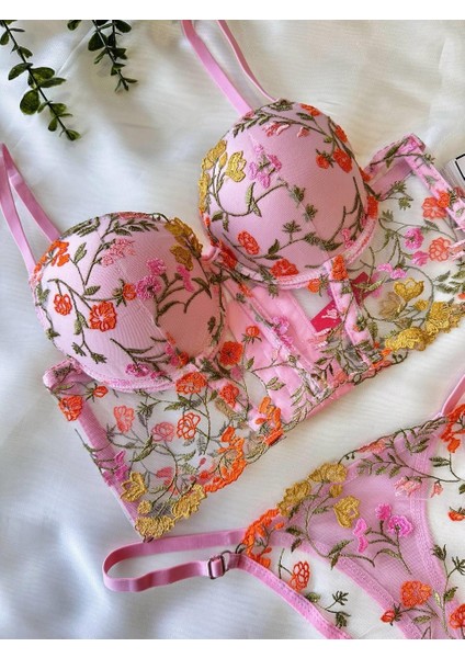 Özel Tasarım Pembe Dantel Işlemeli Çiçek Desenli Destekli Bralet Takımı
