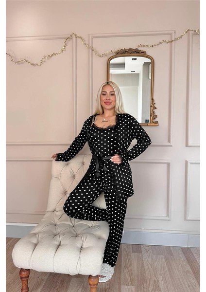 Siyah Beyaz Puantiye Desenli Sabahlıklı Pegasus Pijama Takımı fırsatları