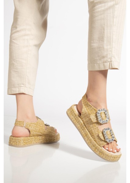 Kadın Dolgu Topuk Sandalet Bej Çift Bantlı Hasır Malzeme Taşlı Tokalı fiyatları