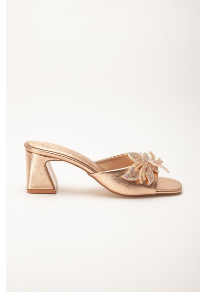 Kadın Topuklu Terlik Rose Cilt Taşlı Yaprak Aksesuarlı fırsatları