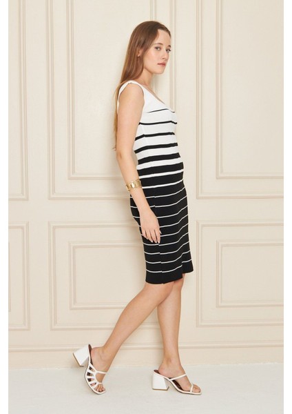 Beyaz Siyah Çizgili Kolsuz Kalem Elbise Polymid Kumaş, Yazlık Şık Model indirimleri