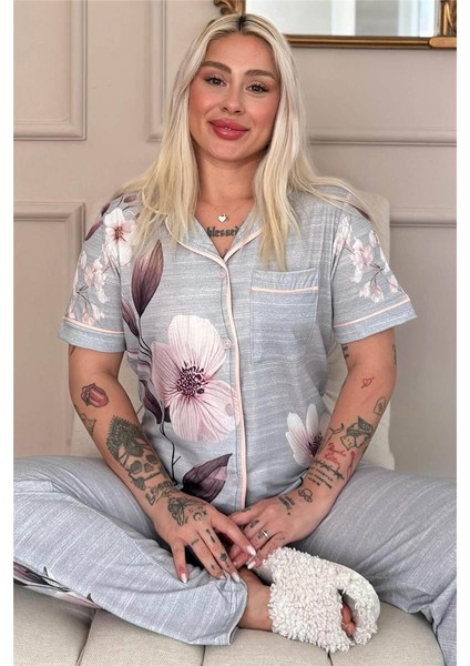 Gris Magnolia Desenli Bambu Önden Düğmeli Kısa Kol Pijama Takımı