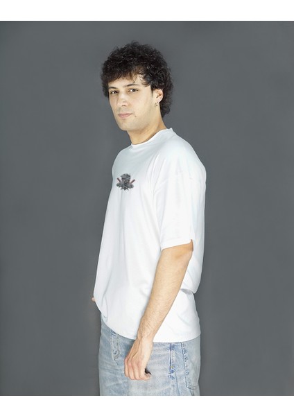 Swiftshadow | Beyaz Renk | Baskılı Erkek T-shirt | Oversize modelleri