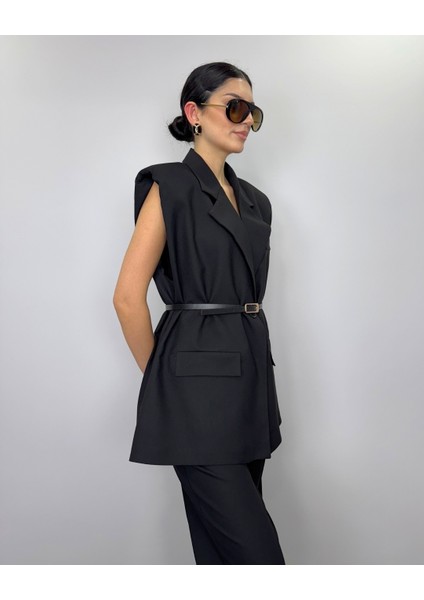 Siyah Vatkalı Kemerli Oversize Yelek