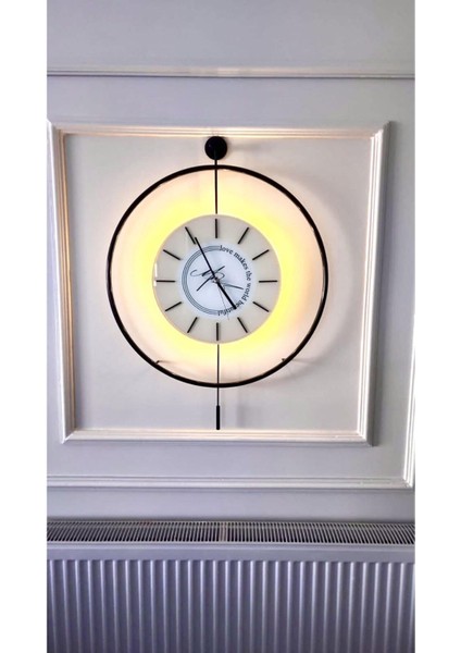 Modern Siyah Duvar Saati, LED Işıklı, Metal ve Cam Detaylı Büyük Boy. modelleri