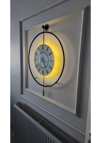 Modern Siyah Duvar Saati, LED Işıklı, Metal ve Cam Detaylı Büyük Boy. fırsatları