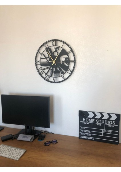Şık Siyah Metal Duvar Saati, 60X60CM, Roma Rakamlı, Kuaför Temalı