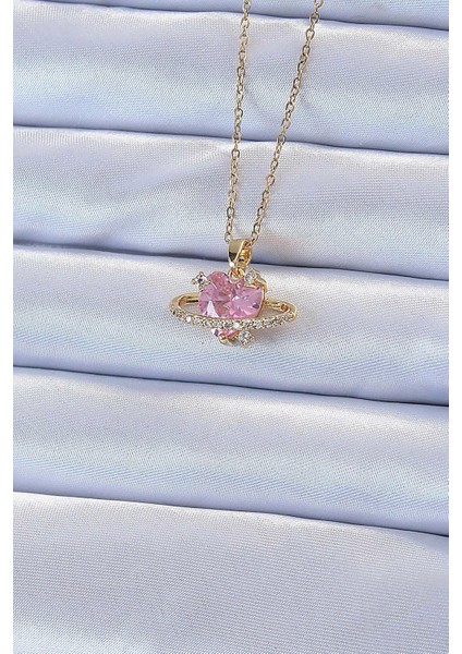 316L Çelik Zincir Altın Renk Pembe Zirkon Taşlı Satürn Görünümlü Kalp Kolye - TJ-BKO9220