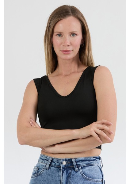 Basic V Yaka Crop Body modelleri