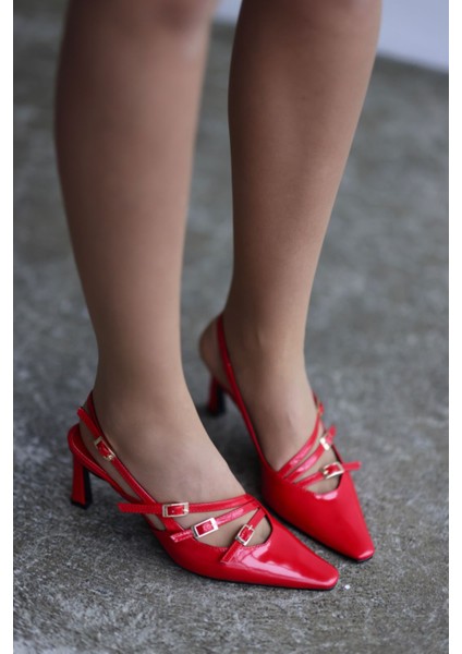 Mariana Bant Detaylı Toka Aksesuarlı Stiletto - Kırmızı Rugan