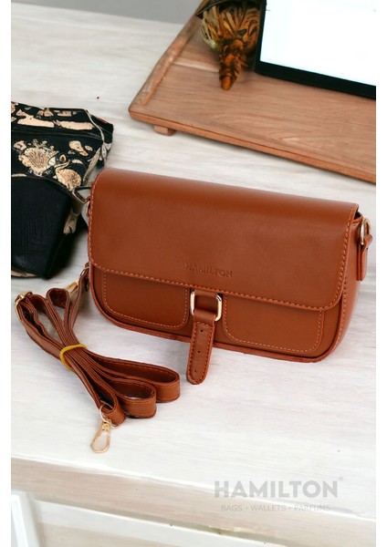 Orijinal Kadın Ayarlanabilen Askılı Toka ve Şerit Detaylı Şık Küçük Omuz ve Çapraz Kutu Çanta modelleri