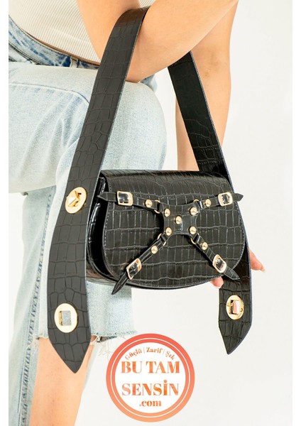 Siyah Kroko Desenli Kadın Çift Kademeli Özel Kilit Askı Sistemli Manc Model Baget Omuz Çantası