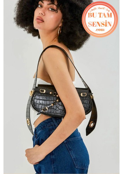 Siyah Kroko Desenli Kadın Çift Kademeli Özel Kilit Askı Sistemli Manc Model Baget Omuz Çantası fırsatları