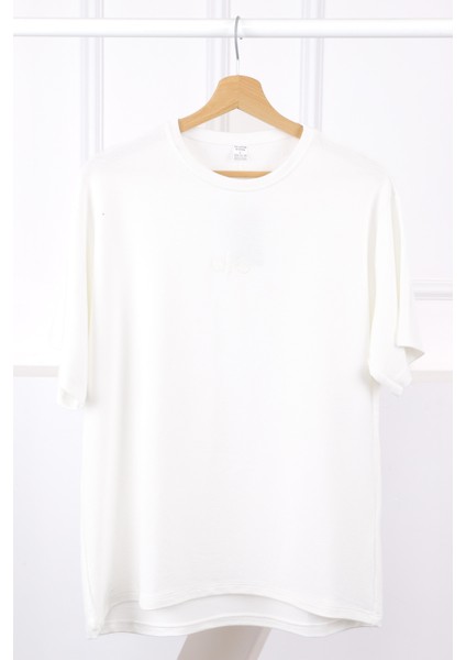 Ekru Nakışlı Kısa Kol Modal T-Shirt