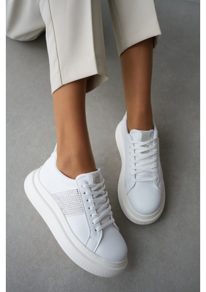 Light Oval Burunlu Parıltılı Kadın Sneaker- Beyaz