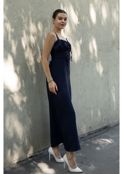 Göğüs Büzgülü Önden Yırtmaçlı Straplez Askılı Uzun Elbise 50322 modelleri