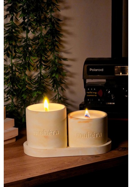 Parlak Sarı Mum ve Dekoratif Tepsi Seti, Şık ve Sıcak Hava Ortamı Yaratır