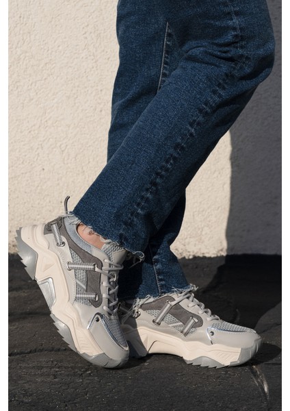 Kadın Sneaker Bağcıklı Fileli Kalın Taban Spor Ayakkabı Azlin