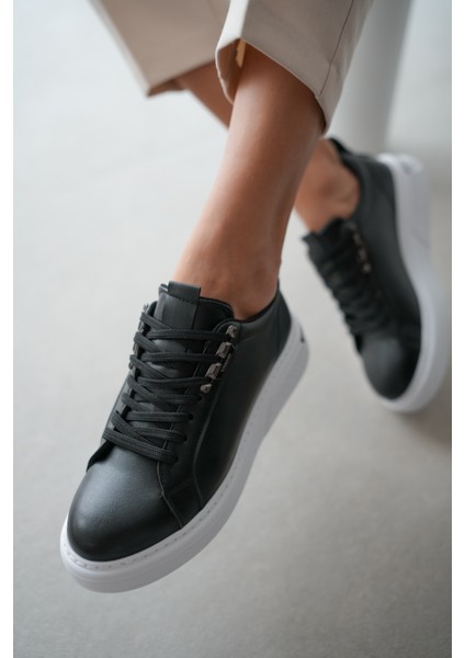 Tiana Yuvarlak Kalıp Kalın Topuklu Aksesuarlı Kadın Sneaker- Siyah
