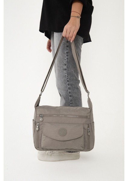 Sanmorris Kadın Suya Dayanıklı Krinkıl Kumaş Çok Gözlü Ayarlanabilir Çapraz Askılı Omuz Çantası fiyatları