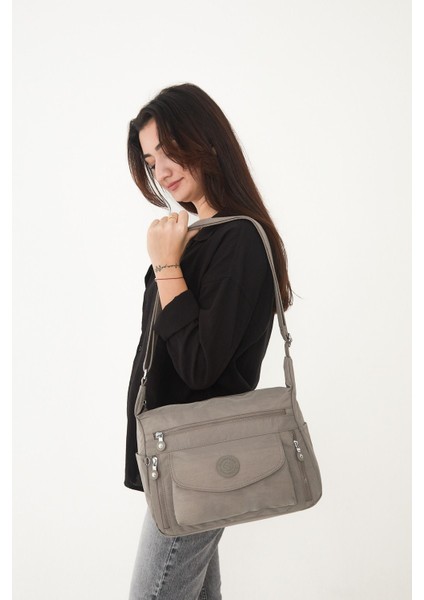 Sanmorris Kadın Suya Dayanıklı Krinkıl Kumaş Çok Gözlü Ayarlanabilir Çapraz Askılı Omuz Çantası fırsatları