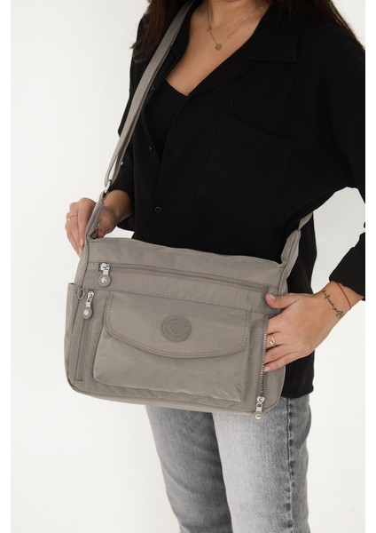 Sanmorris Kadın Suya Dayanıklı Krinkıl Kumaş Çok Gözlü Ayarlanabilir Çapraz Askılı Omuz Çantası indirimleri