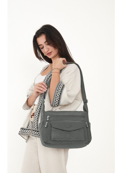 Sanmorris Kadın Suya Dayanıklı Krinkıl Kumaş Çok Gözlü Ayarlanabilir Çapraz Askılı Omuz Çantası fırsatları